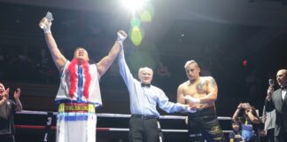 半回合KO对手!张君龙复出首战告捷