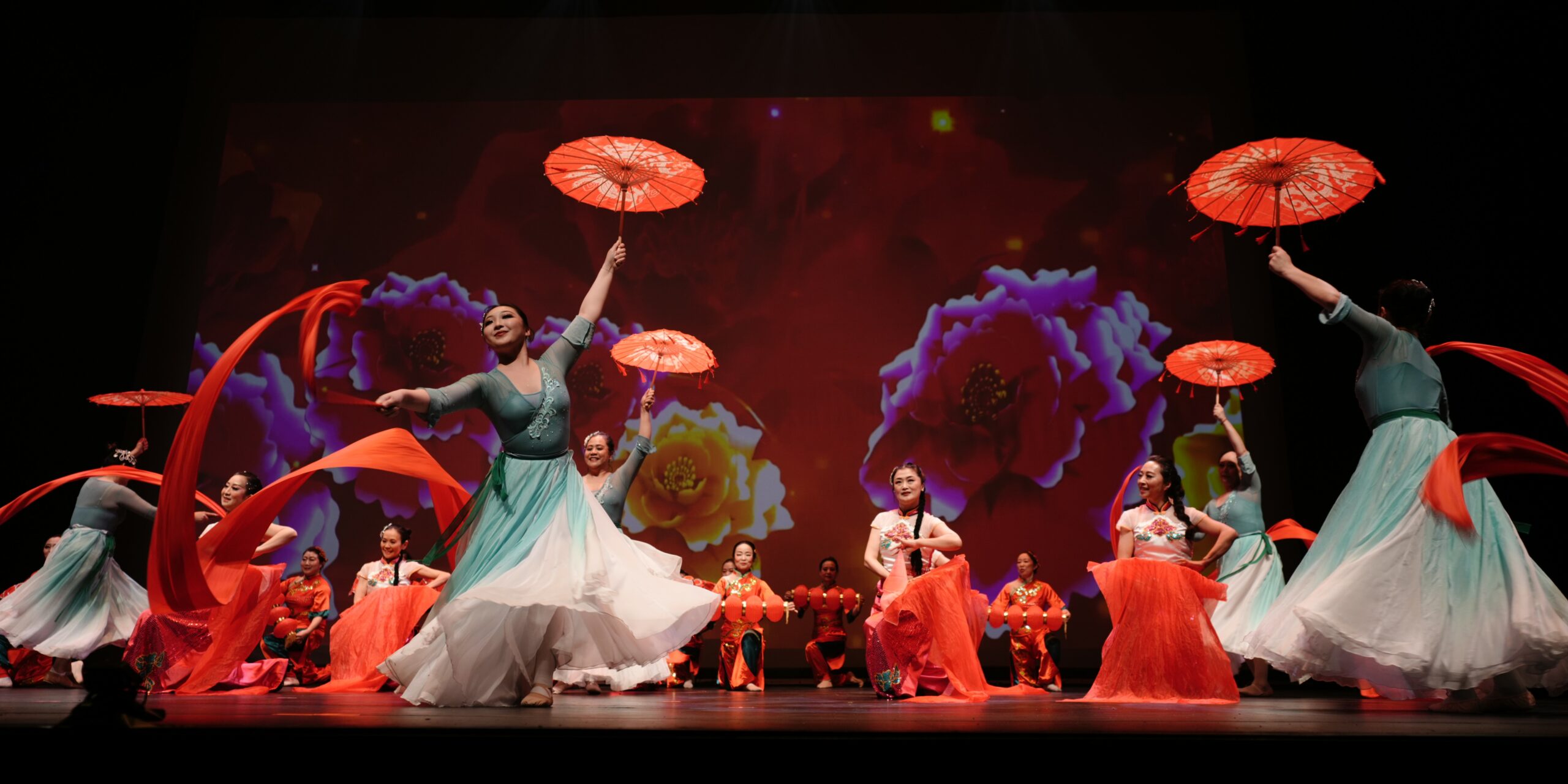 第八届《中国故事·中国年》加拿大华侨华人春晚在多伦多隆重举行