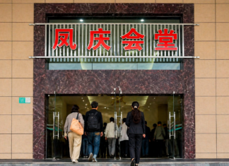 2026凤庆红茶节开幕 “天下茶尊·红茶之都”展示滇红产业新活力